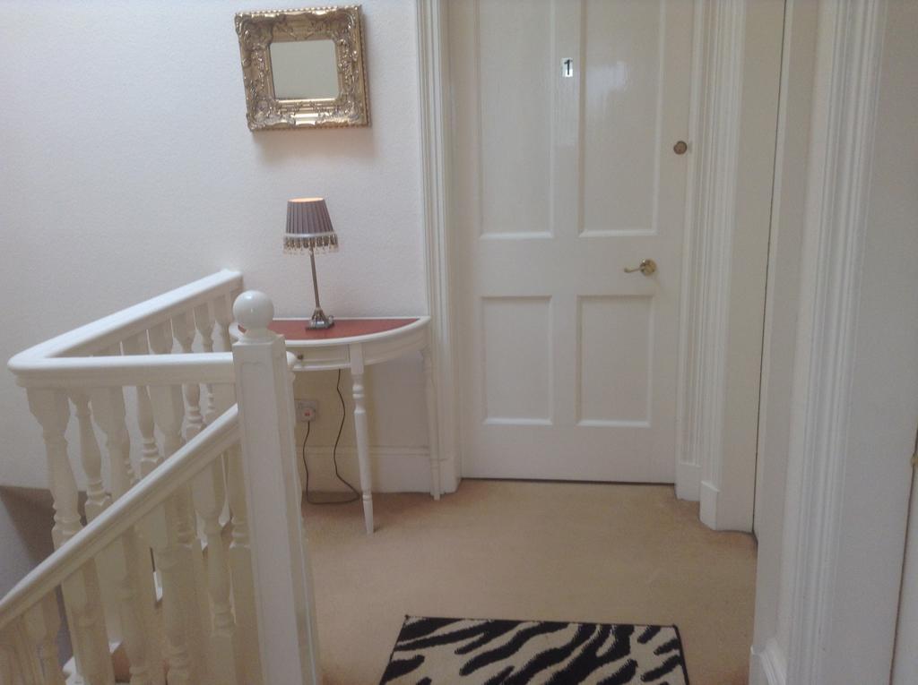 Alexandria Guest House Ayr Esterno foto